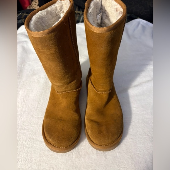 Koolaburra Shoes - Women’s Koolaburra by Ugg Tan Suede Boots